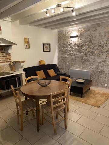 Vacances En Pouilly Fume Exterior photo