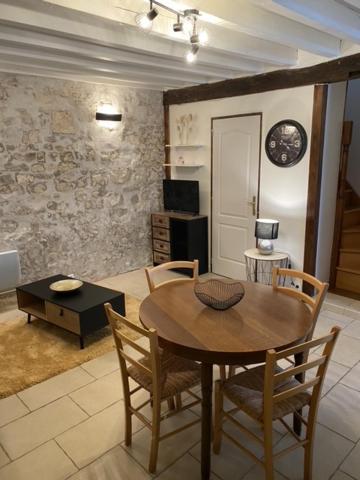 Vacances En Pouilly Fume Exterior photo